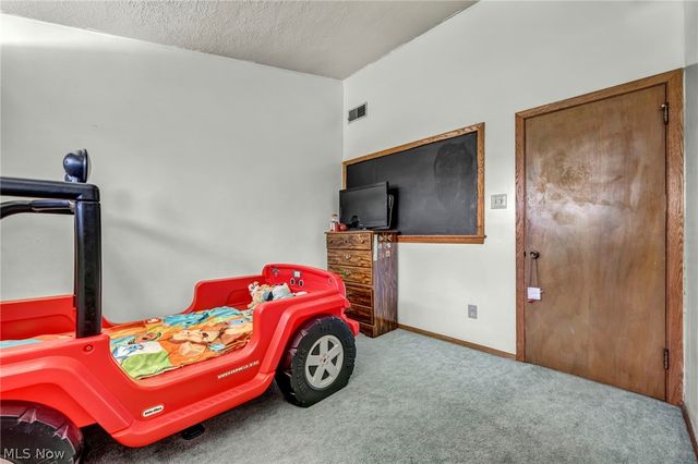 900 Magnolia Avenue, Cuyahoga Falls, OH 44221