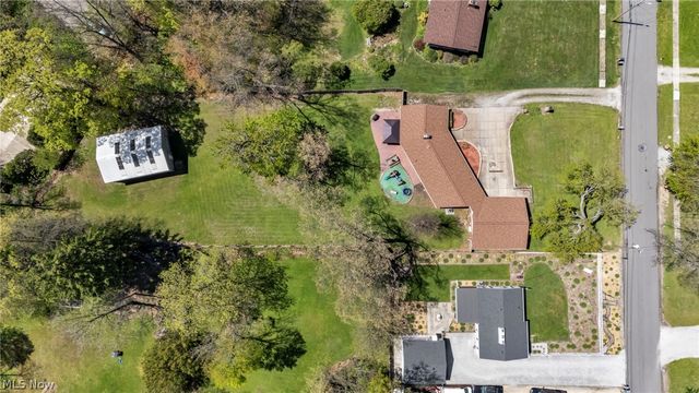 900 Magnolia Avenue, Cuyahoga Falls, OH 44221