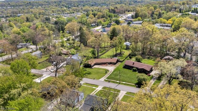 900 Magnolia Avenue, Cuyahoga Falls, OH 44221
