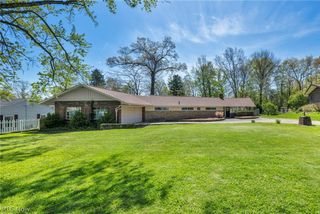 900 Magnolia Avenue, Cuyahoga Falls, OH 44221