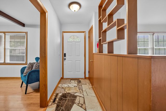 3244 East Gasconade Street, Springfield, MO 65804