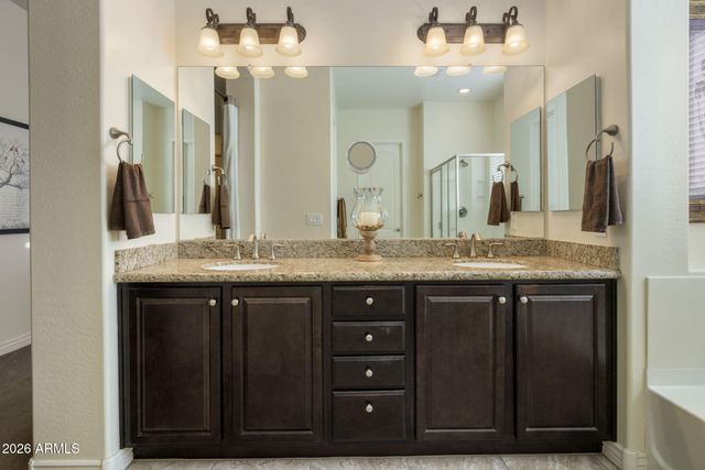 2815 E ODESSA Street, Mesa, AZ 85213