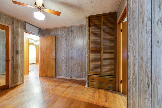 402 N 6th Avenue, Ballinger, TX 76821