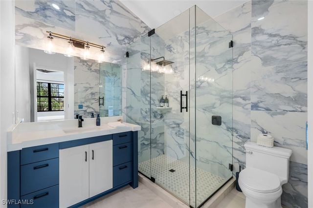6677 Hunters RD, Naples, FL 34109