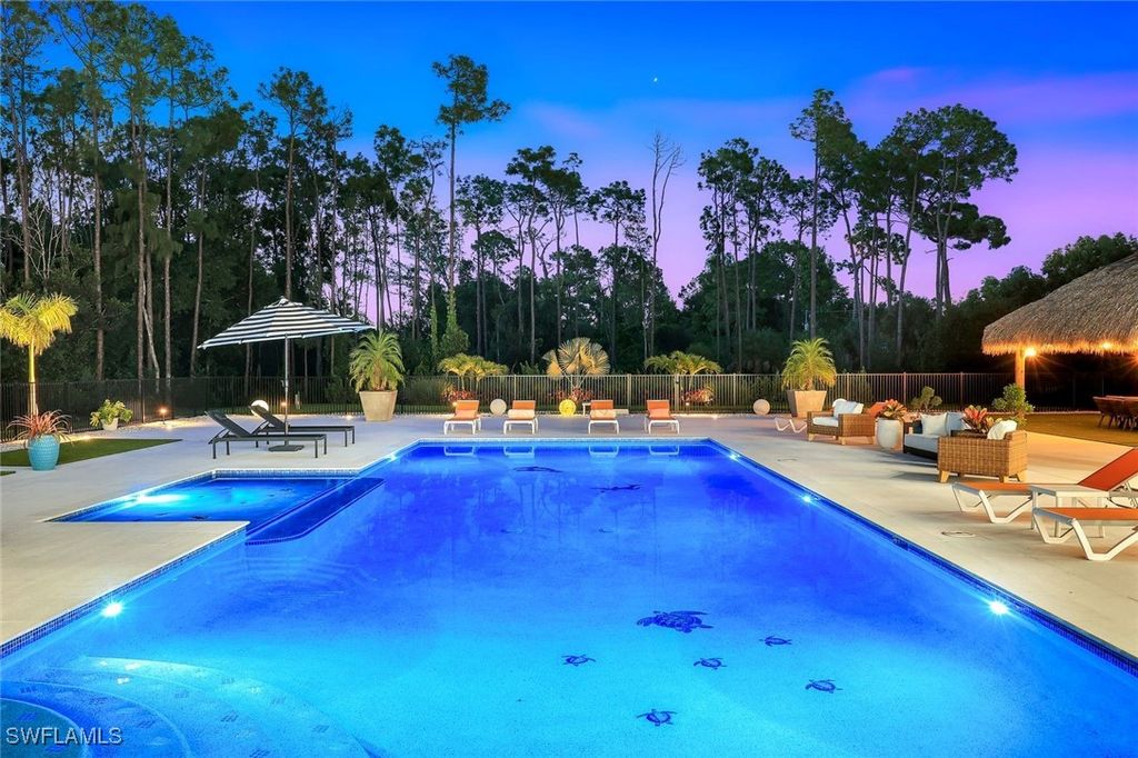 6677 Hunters RD, Naples, FL 34109