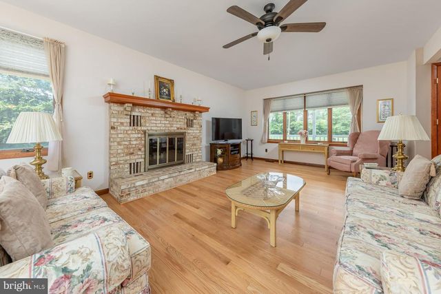 120 ASBURY STATION RD, Swedesboro, NJ 08085