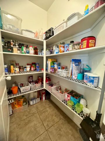 3206 Aviary Way, Bakersfield, CA 93312