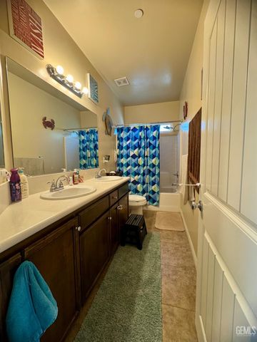 3206 Aviary Way, Bakersfield, CA 93312