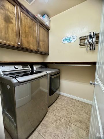 3206 Aviary Way, Bakersfield, CA 93312