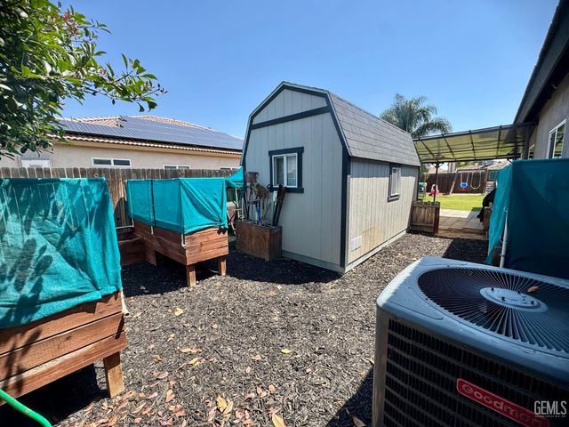 3206 Aviary Way, Bakersfield, CA 93312