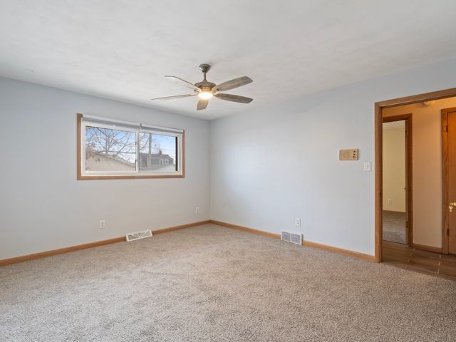 2350 31st Street, Moline, IL 61265