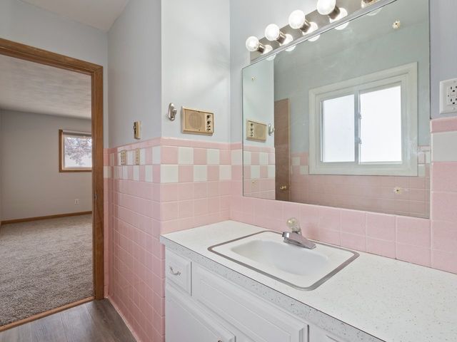 2350 31st Street, Moline, IL 61265