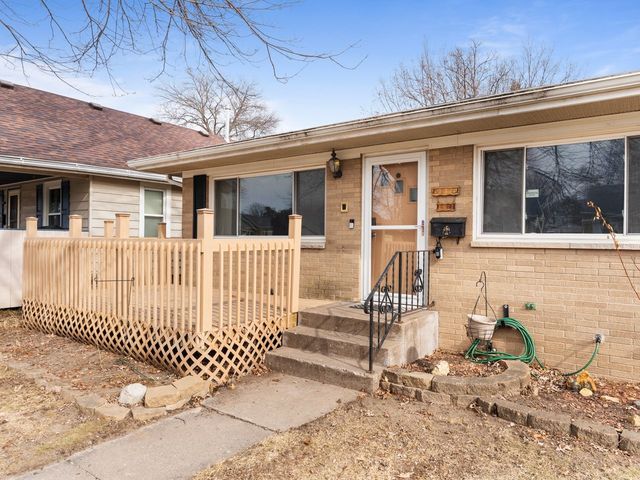 2350 31st Street, Moline, IL 61265