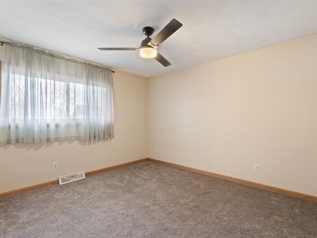 2350 31st Street, Moline, IL 61265