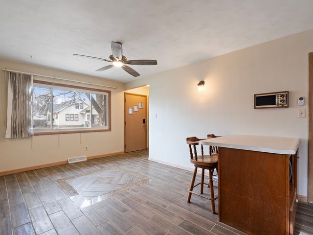 2350 31st Street, Moline, IL 61265