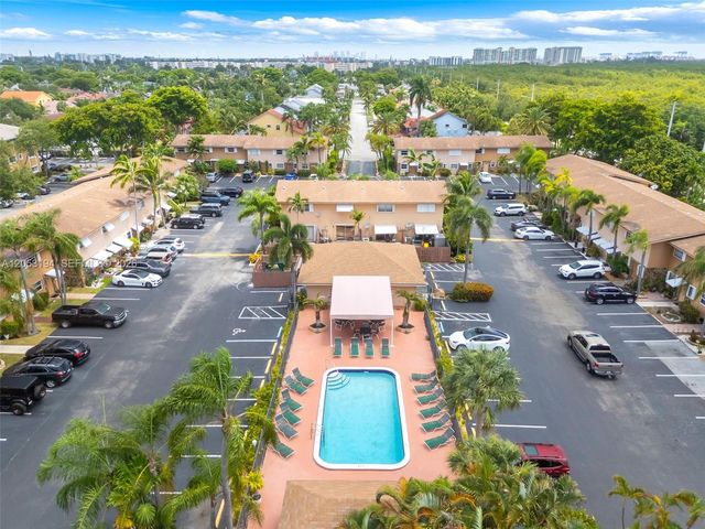 450 SE 7th Street 261, Dania Beach, FL 33004