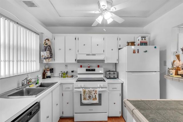 450 SE 7th Street 261, Dania Beach, FL 33004