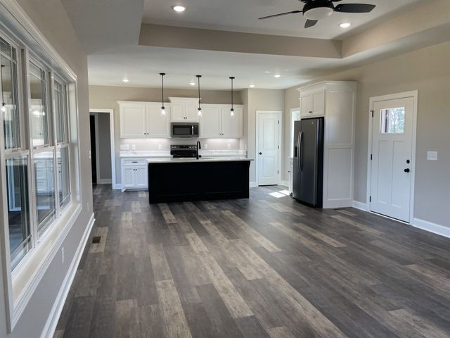 200 Hidden Hills Lane, Summertown, TN 38483