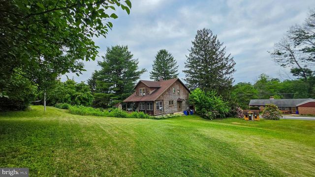 135 PARK AVE, Glen Rock, PA 17327