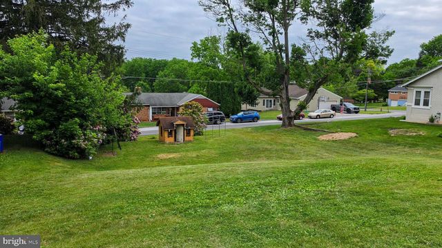 135 PARK AVE, Glen Rock, PA 17327