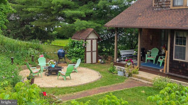 135 PARK AVE, Glen Rock, PA 17327