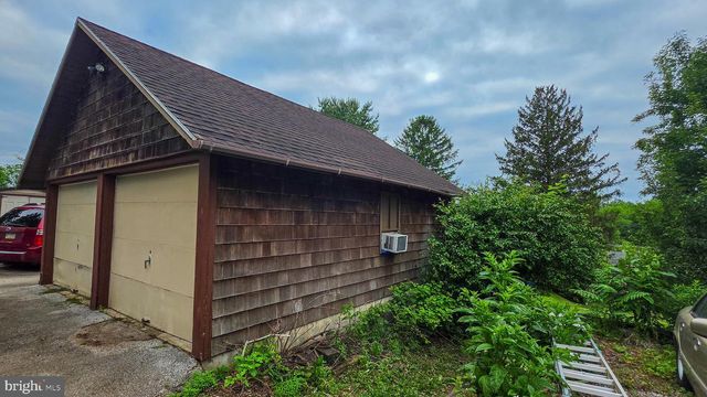 135 PARK AVE, Glen Rock, PA 17327