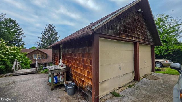 135 PARK AVE, Glen Rock, PA 17327