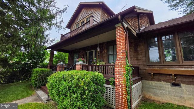135 PARK AVE, Glen Rock, PA 17327
