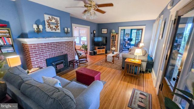 135 PARK AVE, Glen Rock, PA 17327