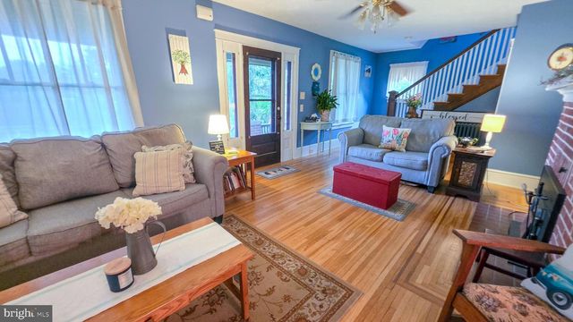 135 PARK AVE, Glen Rock, PA 17327
