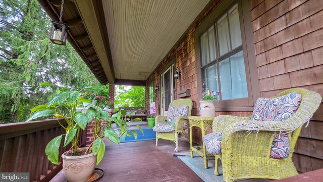 135 PARK AVE, Glen Rock, PA 17327