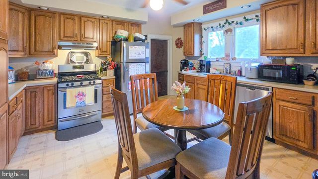 135 PARK AVE, Glen Rock, PA 17327