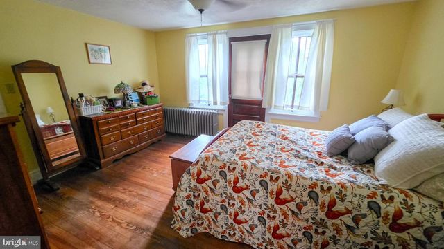 135 PARK AVE, Glen Rock, PA 17327