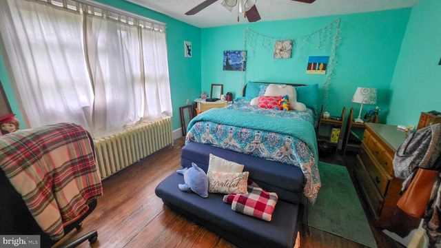 135 PARK AVE, Glen Rock, PA 17327