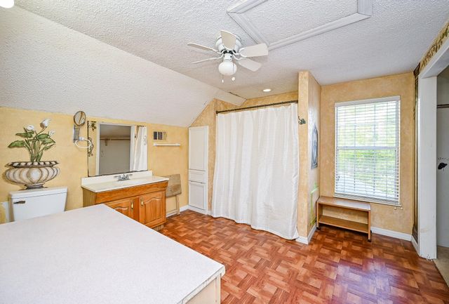 2806 Dupont Street, Pasadena, TX 77503