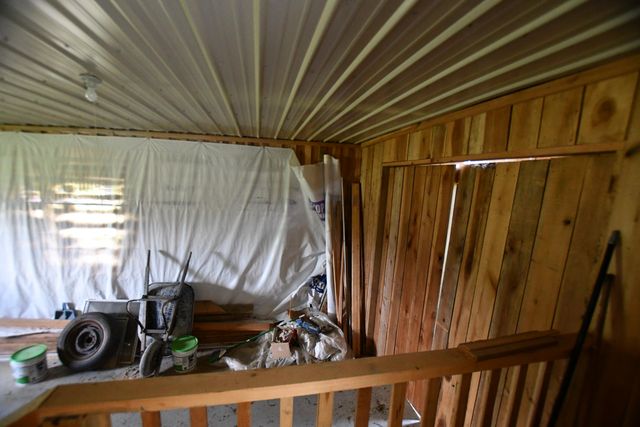 1600 Sand Hill Road, Irvine, KY 40336