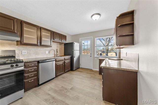 2265 Briarcrest Drive, St Louis, MO 63033