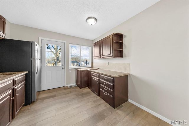 2265 Briarcrest Drive, St Louis, MO 63033