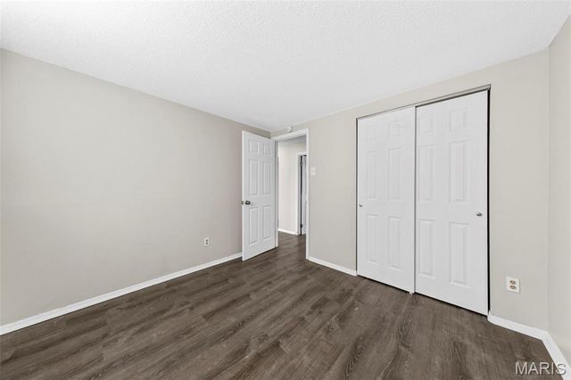 2265 Briarcrest Drive, St Louis, MO 63033