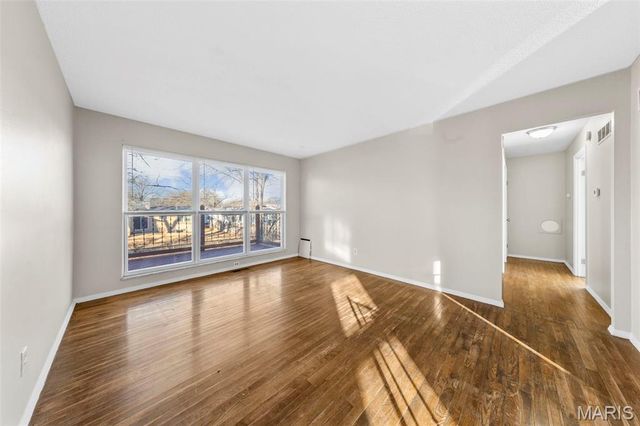 2265 Briarcrest Drive, St Louis, MO 63033