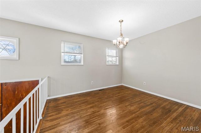 2265 Briarcrest Drive, St Louis, MO 63033