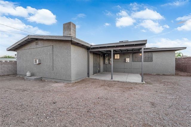 1816 West McDonald Avenue, North Las Vegas, NV 89032