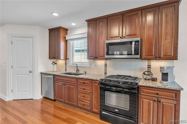 17 Pelham Road, Lancaster, NY 14086
