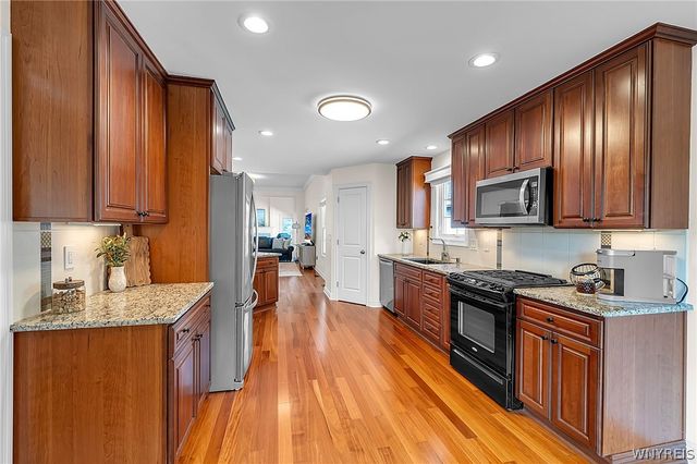 17 Pelham Road, Lancaster, NY 14086