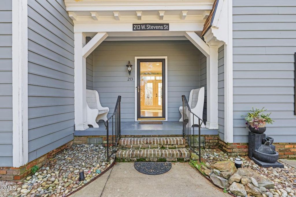 213 W Stevens Street, Smithfield, NC 27577