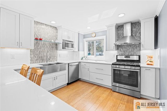 42 Lake Boulevard, Matawan, NJ 07747