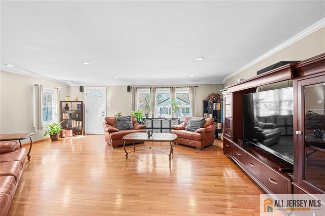 42 Lake Boulevard, Matawan, NJ 07747