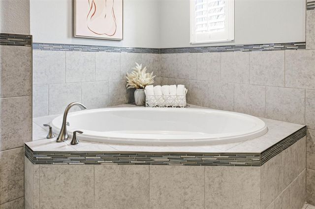 21804 BRISKE MORNING AVENUE, Land O Lakes, FL 34637