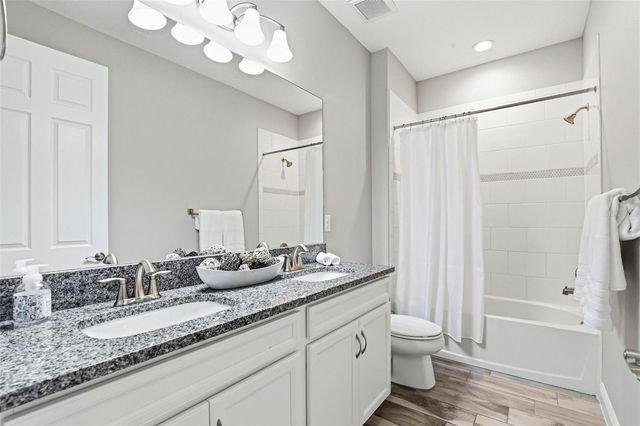 21804 BRISKE MORNING AVENUE, Land O Lakes, FL 34637