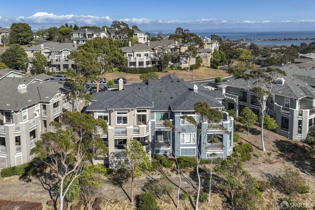 141 Kestrel Court, Brisbane, CA 94005